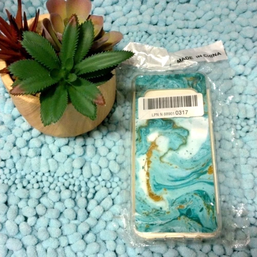 NWT LG V60 Aqua Phone Cover